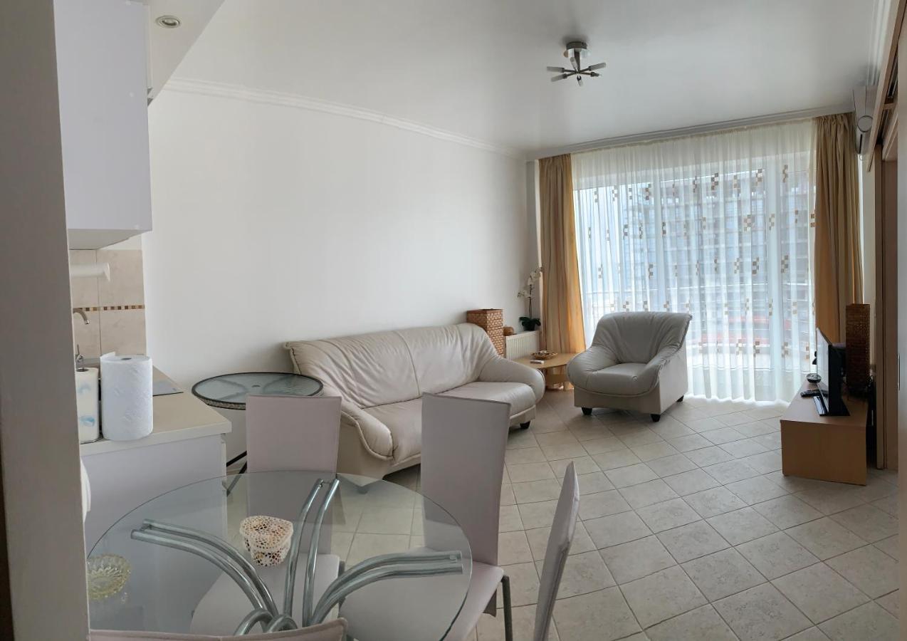 Apartament Safir Mamaia Apartment Екстериор снимка