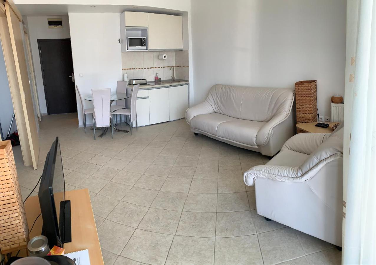 Apartament Safir Мамая Екстериор снимка